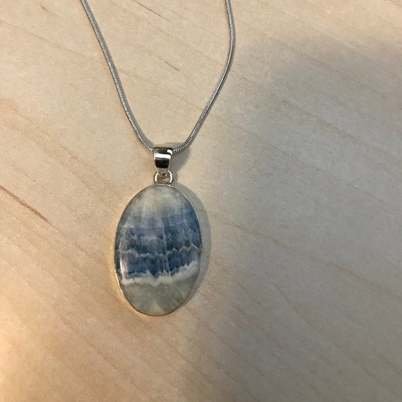 Turkish Scheelite Pendant 925 sterling with chain - Picture 2 of 5